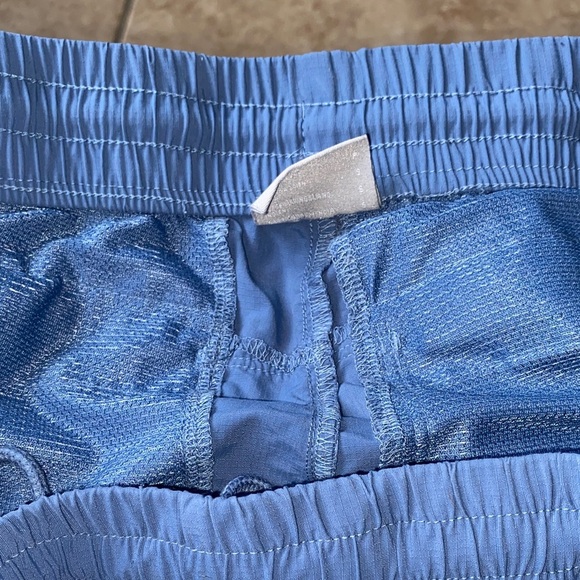 Women's Relaxed Fit Blue Cargo Shorts - Picture 9 of 10